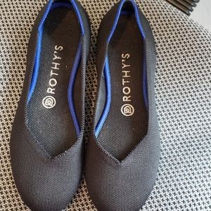 Rothy's 8 1/2 black round toe flat